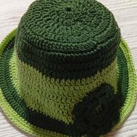 Cappellino lavorato a mano 