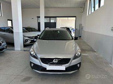 VOLVO V40 Cross Country D2 1.6 Momentum