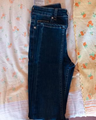 Jeans Bershka. Nuovi.