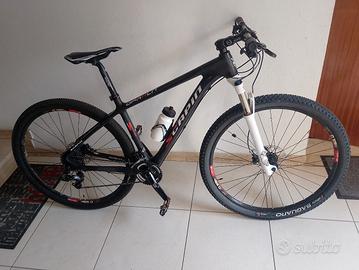 MTB carbonio ruote da 29 leggerissimo 