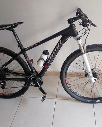 MTB carbonio ruote da 29 leggerissimo 