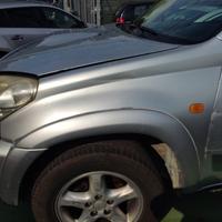 Parafango sinistro TOYOTA RAV 4 del 2004