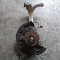 MONTANTE ANTERIORE SINISTRO AUDI A4 1.9 TDI 2004