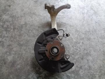 MONTANTE ANTERIORE SINISTRO AUDI A4 1.9 TDI 2004