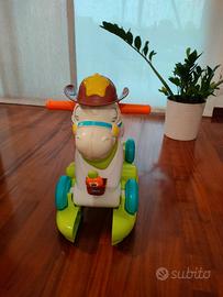 Cavallo chicco per bambino