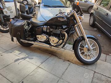 Triumph 900 America