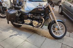 Triumph 900 America