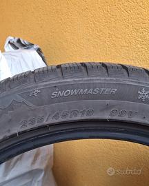 Pneumatici invernali 235/45-R19 99V