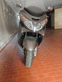 **SUZUKI BURGMAN 400 – ANNO 2010 – SOLO 10.000 KM*