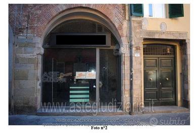 Negozio Lucca [A4342914]