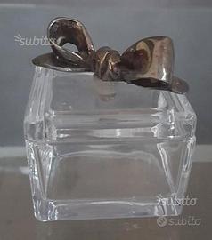 Scatolina portagioie in vetro e metallo