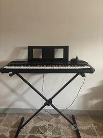 Tastiera Yamaha PSR (con supporto a X e leggio) -