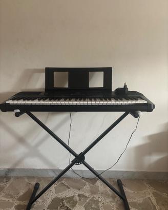 Tastiera Yamaha PSR (con supporto a X e leggio) -