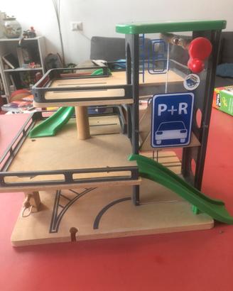 Parcheggio pista in legno