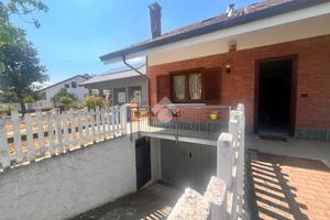 PORZIONE DI BIFAMILIARE A BRUINO