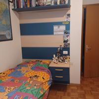 Letto singolo per cameretta con boiserie
