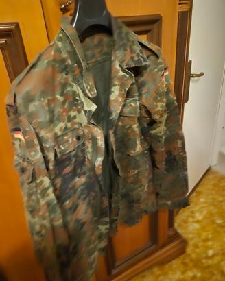 giacca e camice militari
