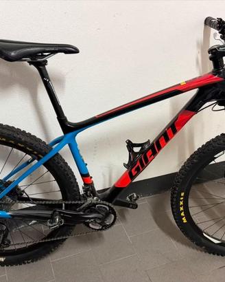 Giant xtc advanced 27.5 carbonio taglia M