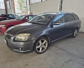 TOYOTA Avensis 2.2 D-4D 16V Station Wagon