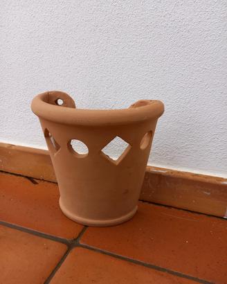 Mezzo vaso decorativo in terracotta
