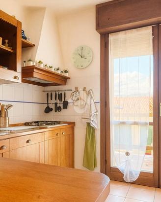 4 LOCALI A SANTO STEFANO DI MAGRA