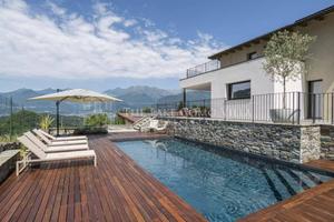 Villa di 390 m² con più di 5 locali e box auto a C