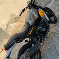 Royal Enfield Scram 411 - piccolo incidente