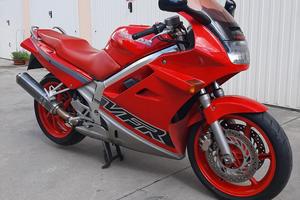 HONDA VFR 750 F