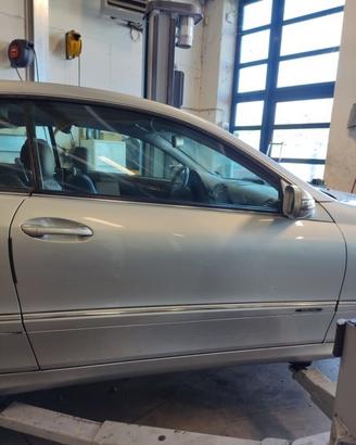 Porta anteriore dx MERCEDES-BENZ CLK 2003