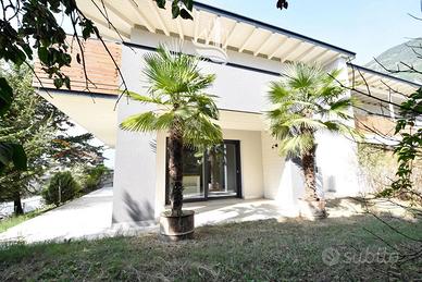 Postal: Casa a schiera con giardino