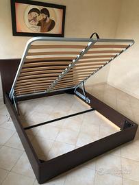 Letto contenitore + 2comodini 1cassettiera GRATIS