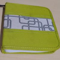 Porta CD IKEA con cerniera