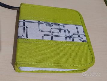 Porta CD IKEA con cerniera