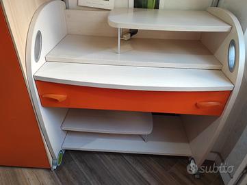 Scrivania con sedia girevole Moretti Compact 
