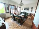 villa-di-373-m²-con-piu-di-5-locali-e-box-auto-a-r