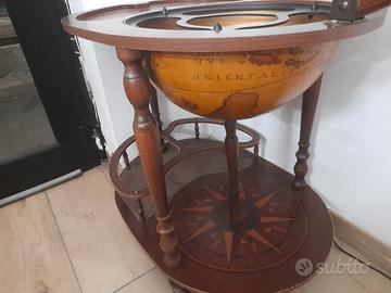 mappamondo antico open bar