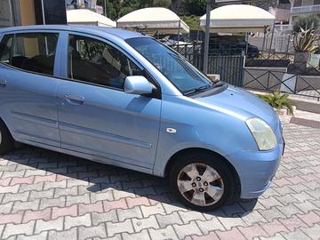 KIA PICANTO 1.1 BENZ CLIMA