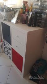 mobiletto/ comò Ikea biancon con accessori 