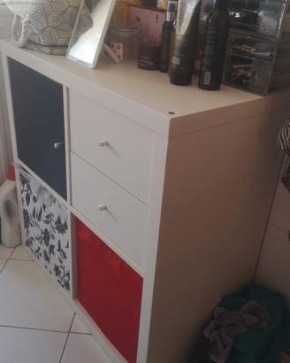 mobiletto/ comò Ikea biancon con accessori 