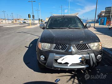 mitsubishi L200 2008