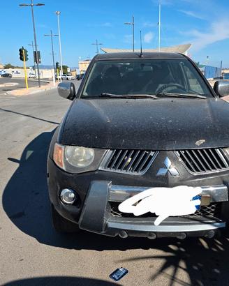 mitsubishi L200 2008