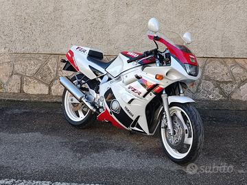 YAMAHA FZR 600 ISCRITTA ASI CRS