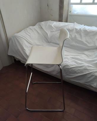 Sgabello alto