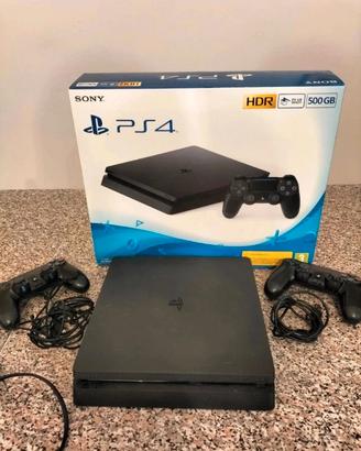 PS4 boxata con 2 controller PlayStation 4