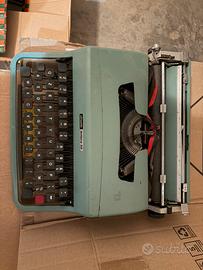 Macchina da scrivere olivetti lettera 32