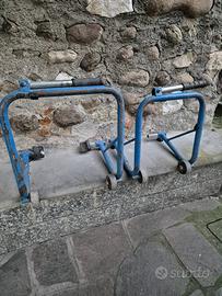 Set completo cavalletti per moto