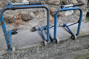 Set completo cavalletti per moto