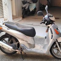 Honda SH 150 del 2001