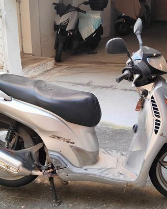 Honda SH 150 del 2001