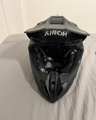 Casco AIROH Twist 3 M – Pari al nuovo ECE 22.06